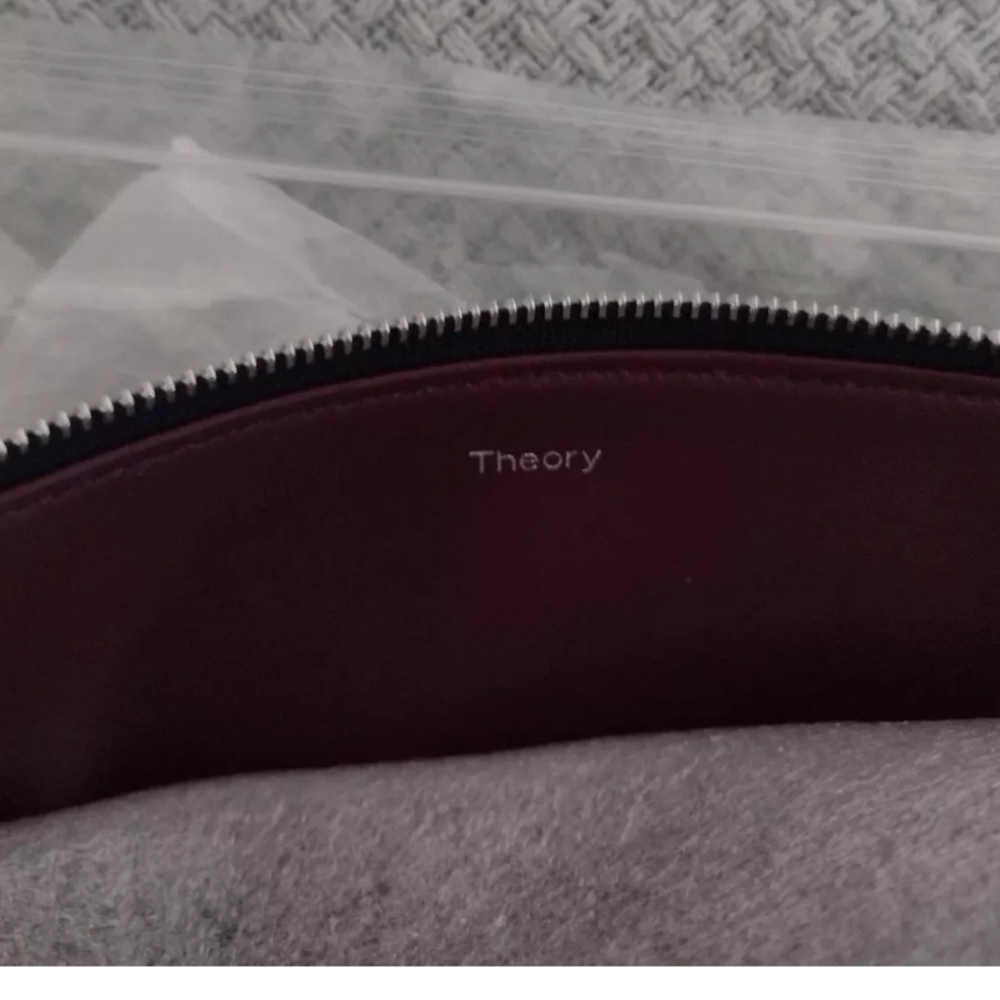 Theory Patent genuine leather Large Flat Pouch Clutch bag Black NWT - Picture 2 of 16